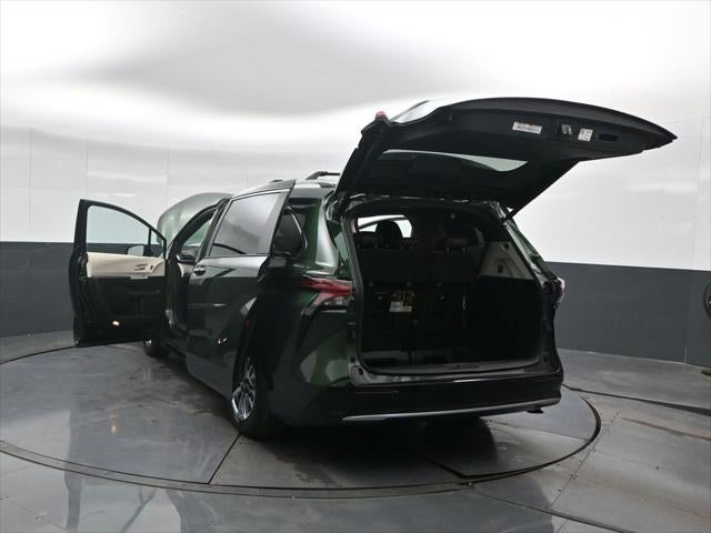 2024 Toyota Sienna Platinum 7 Passenger