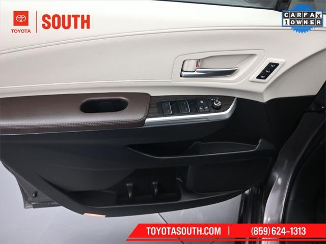 2024 Toyota Sienna Platinum 7 Passenger