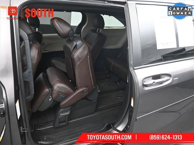 2024 Toyota Sienna Platinum 7 Passenger