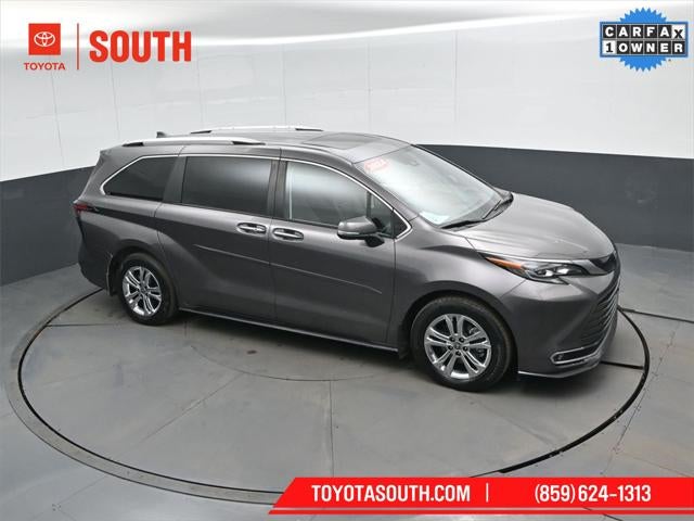 2024 Toyota Sienna Platinum 7 Passenger
