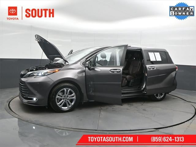 2024 Toyota Sienna Platinum 7 Passenger