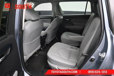 2022 Toyota Highlander XLE