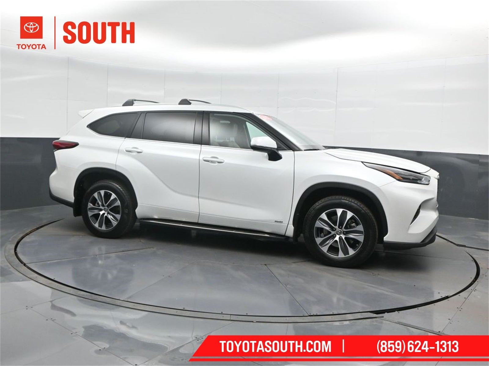 2022 Toyota Highlander Hybrid XLE