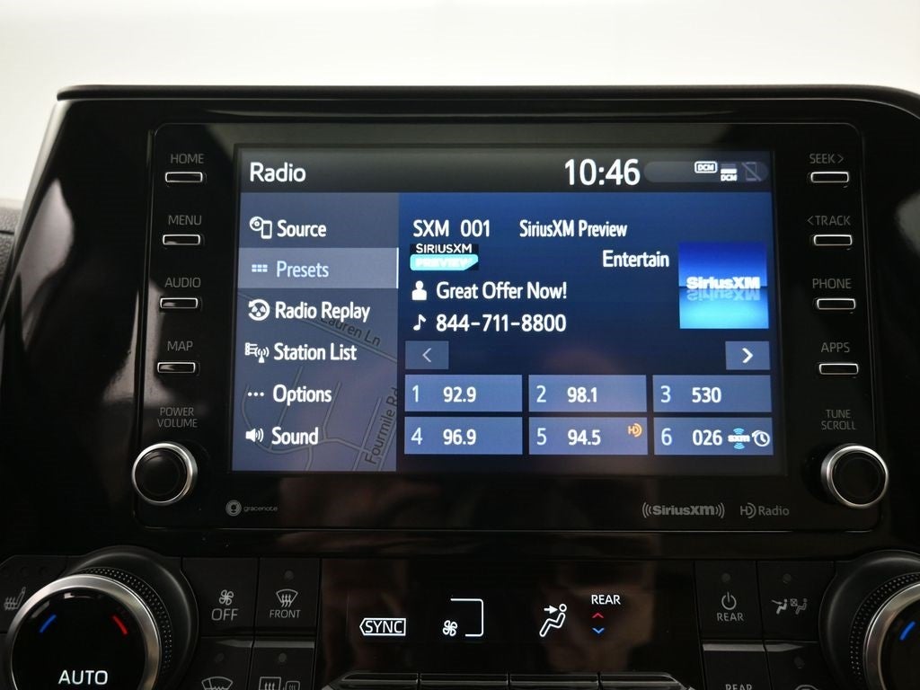 2022 Toyota Highlander Hybrid XLE