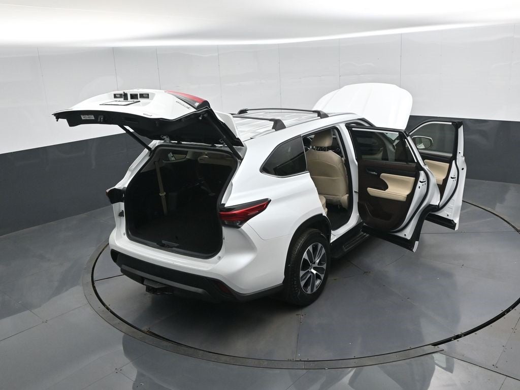 2022 Toyota Highlander Hybrid XLE