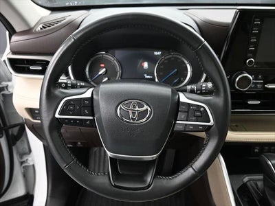 2022 Toyota Highlander Hybrid XLE
