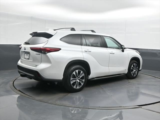 2022 Toyota Highlander Hybrid XLE