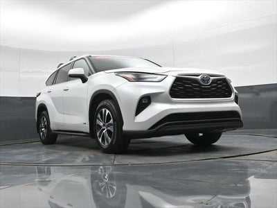 2022 Toyota Highlander Hybrid XLE