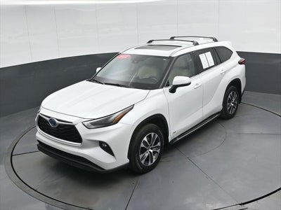 2022 Toyota Highlander Hybrid XLE