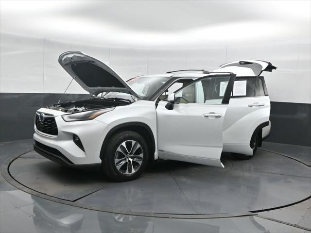 2022 Toyota Highlander Hybrid XLE