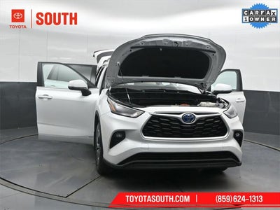 2022 Toyota Highlander Hybrid XLE