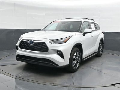 2022 Toyota Highlander Hybrid XLE