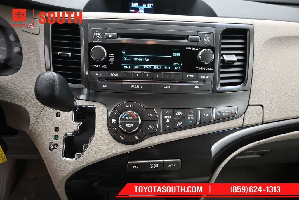 2014 Toyota Sienna LE 7 Passenger