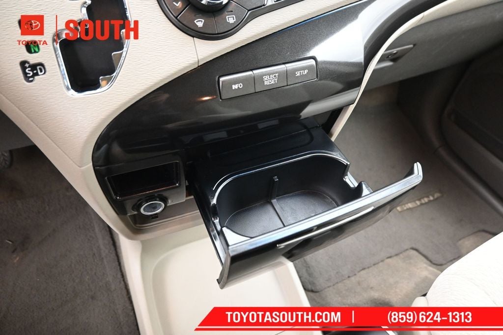 2014 Toyota Sienna LE 7 Passenger