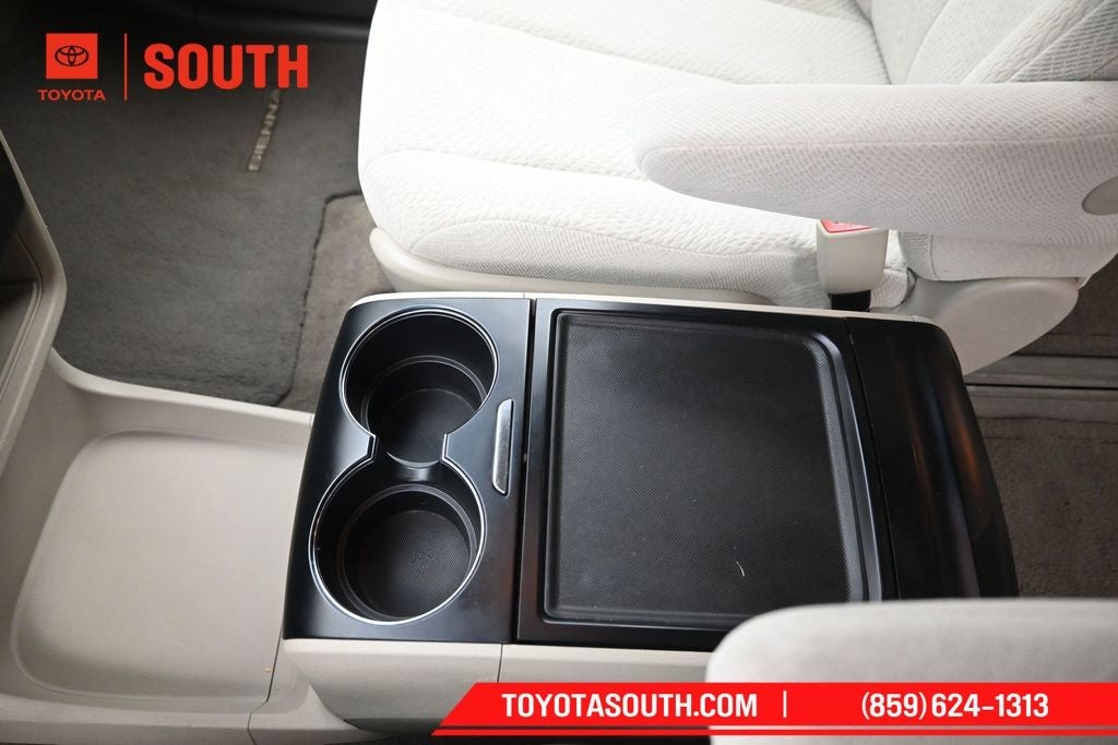 2014 Toyota Sienna LE 7 Passenger