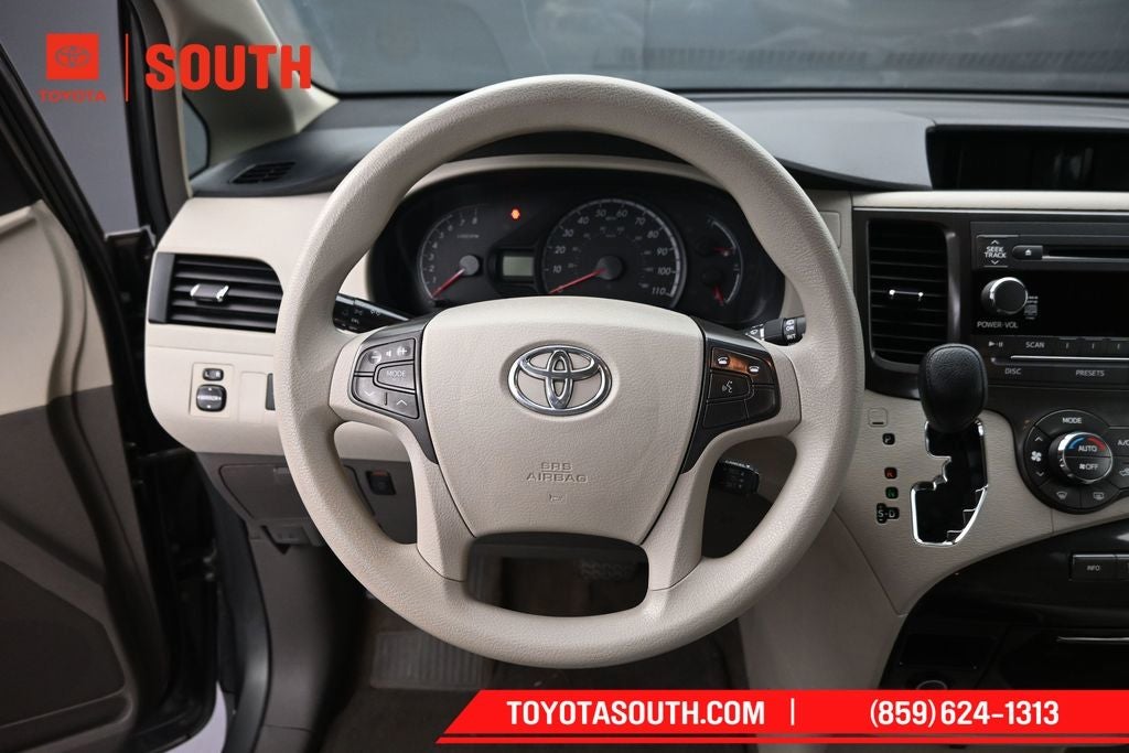 2014 Toyota Sienna LE 7 Passenger