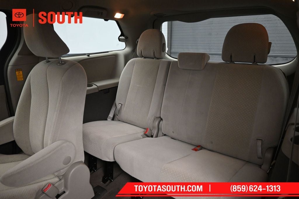 2014 Toyota Sienna LE 7 Passenger