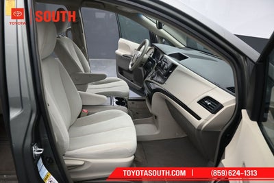 2014 Toyota Sienna LE 7 Passenger