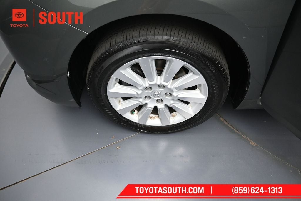 2014 Toyota Sienna LE 7 Passenger
