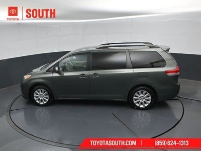 2014 Toyota Sienna LE 7 Passenger