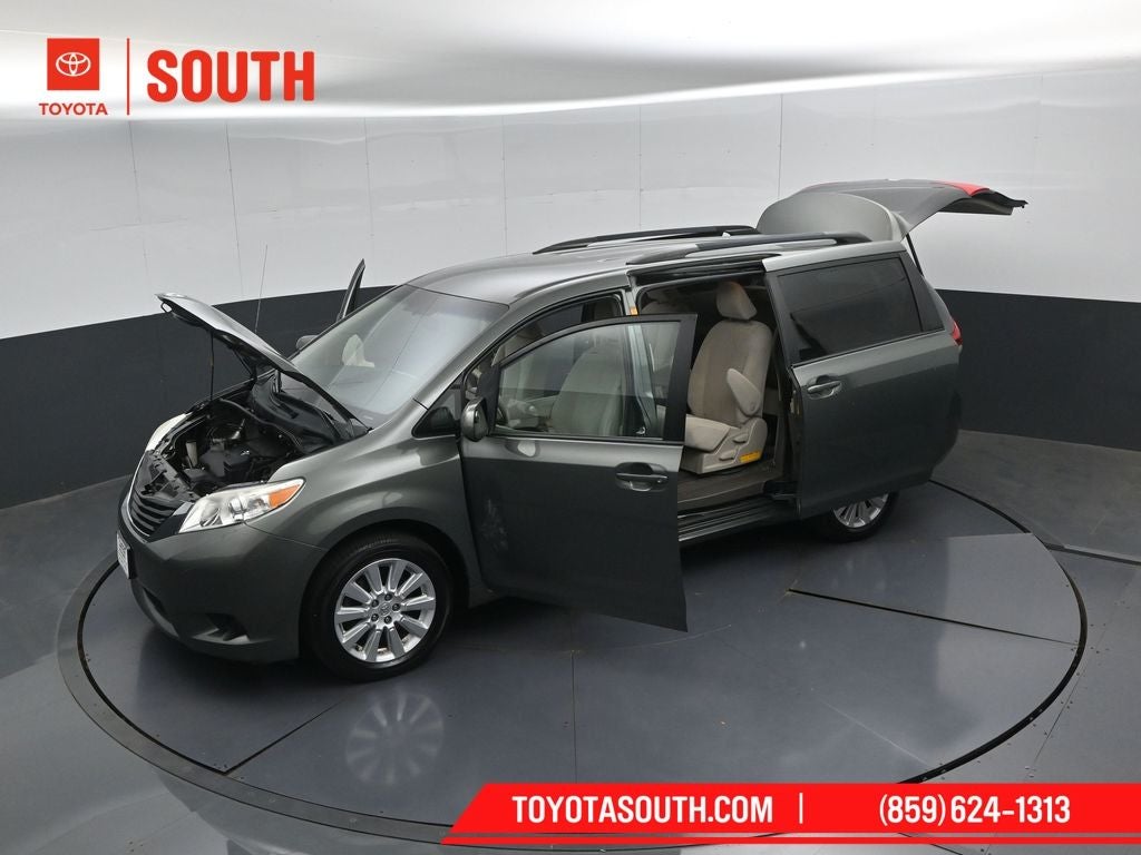 2014 Toyota Sienna LE 7 Passenger