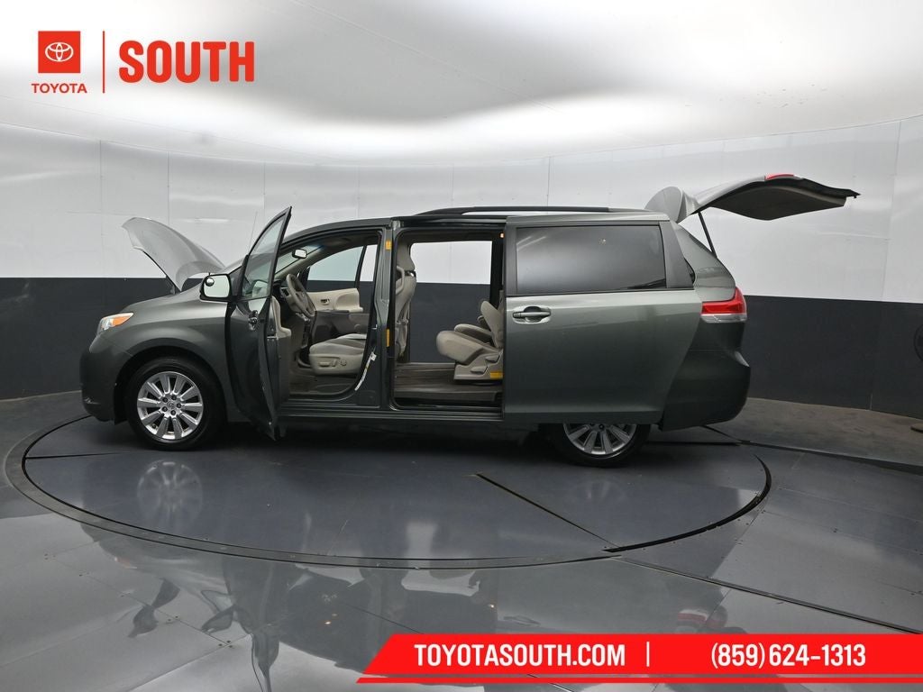 2014 Toyota Sienna LE 7 Passenger