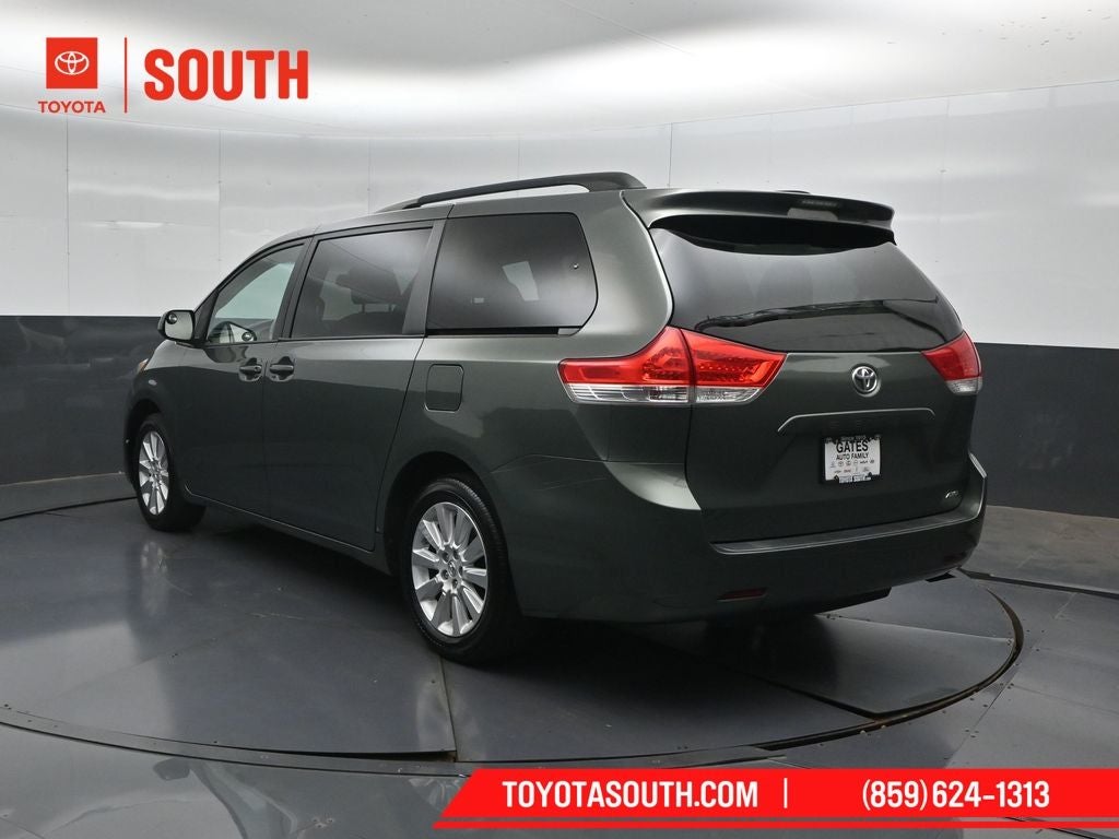 2014 Toyota Sienna LE 7 Passenger