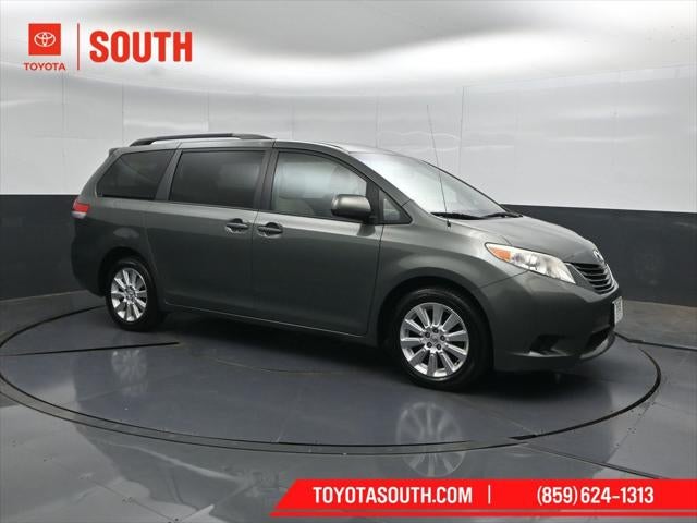 2014 Toyota Sienna LE 7 Passenger
