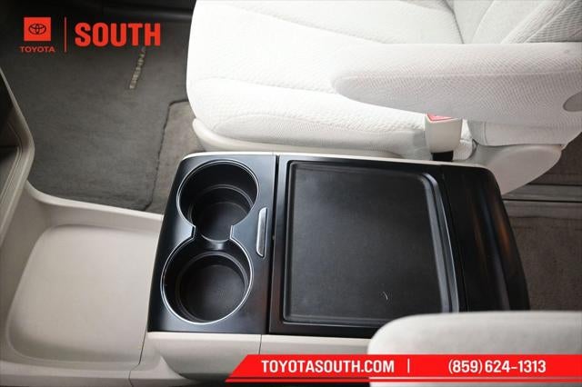 2014 Toyota Sienna LE 7 Passenger