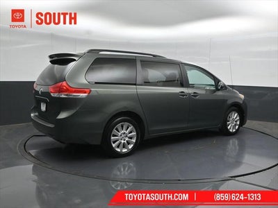 2014 Toyota Sienna LE 7 Passenger