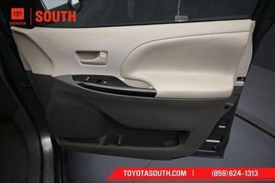 2014 Toyota Sienna LE 7 Passenger