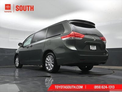 2014 Toyota Sienna LE 7 Passenger