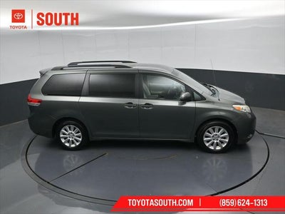 2014 Toyota Sienna LE 7 Passenger