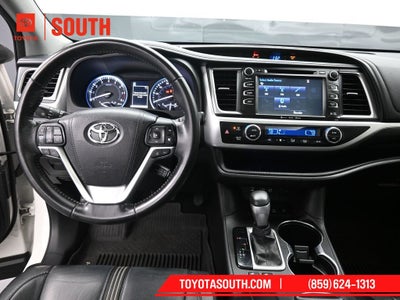 2017 Toyota Highlander SE