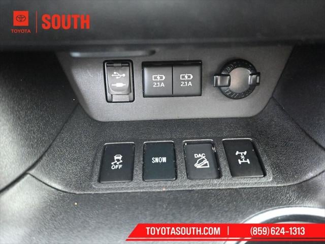 2017 Toyota Highlander SE