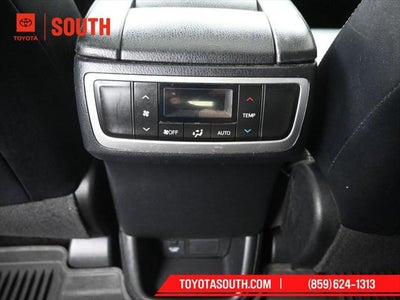 2017 Toyota Highlander SE