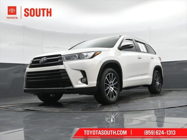 2017 Toyota Highlander SE