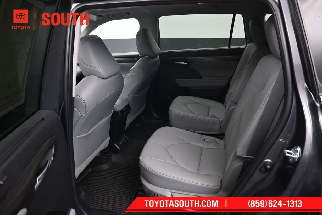 2025 Toyota Highlander Limited