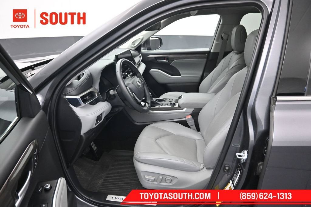 2025 Toyota Highlander Limited