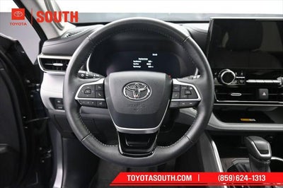 2025 Toyota Highlander Limited