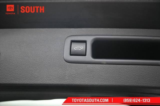 2025 Toyota Highlander Limited