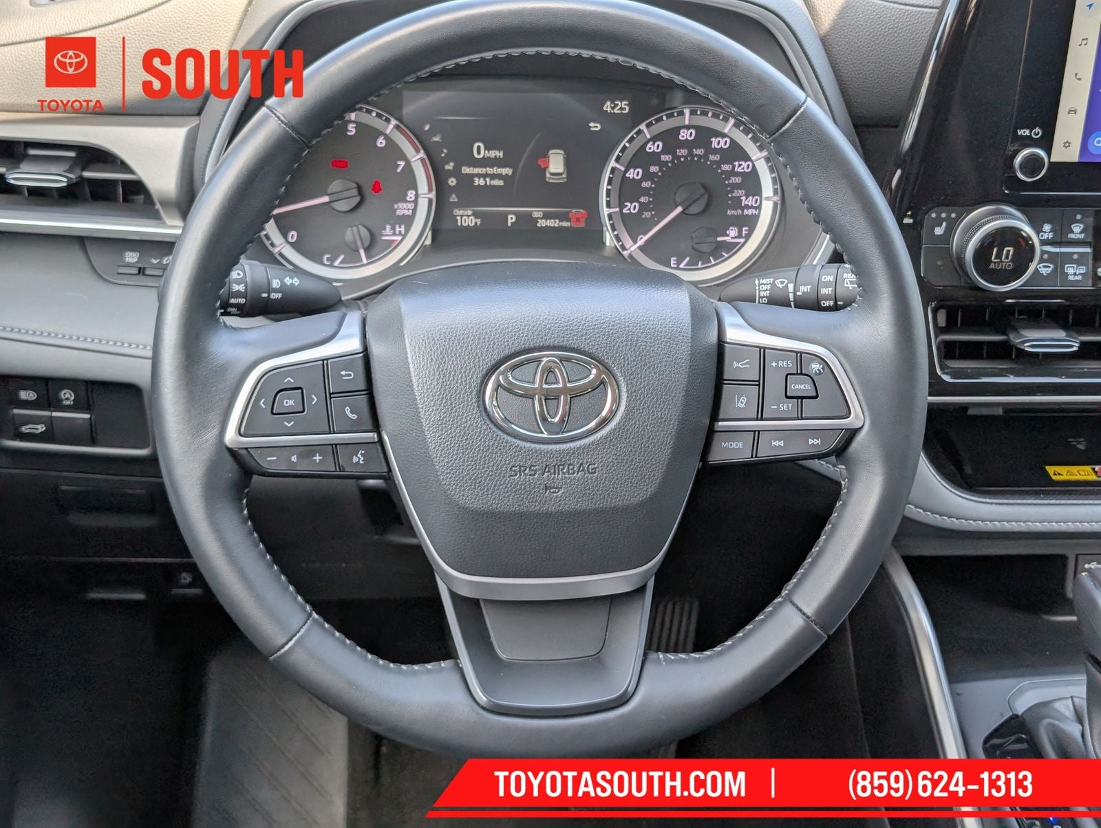 2025 Toyota Highlander XLE