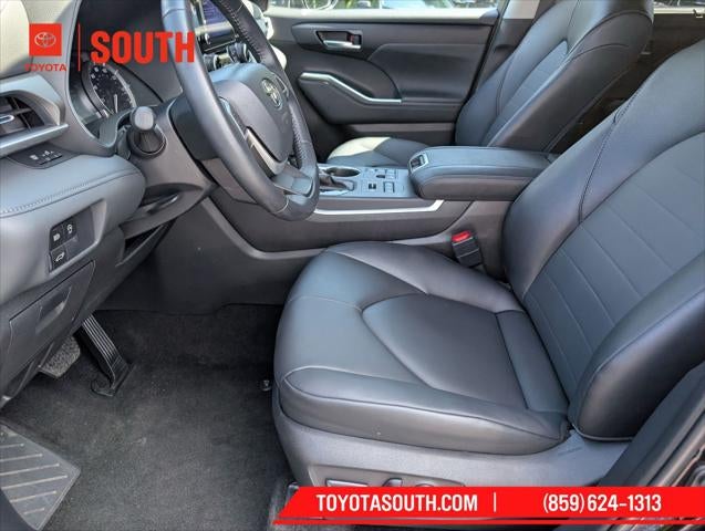 2025 Toyota Highlander XLE