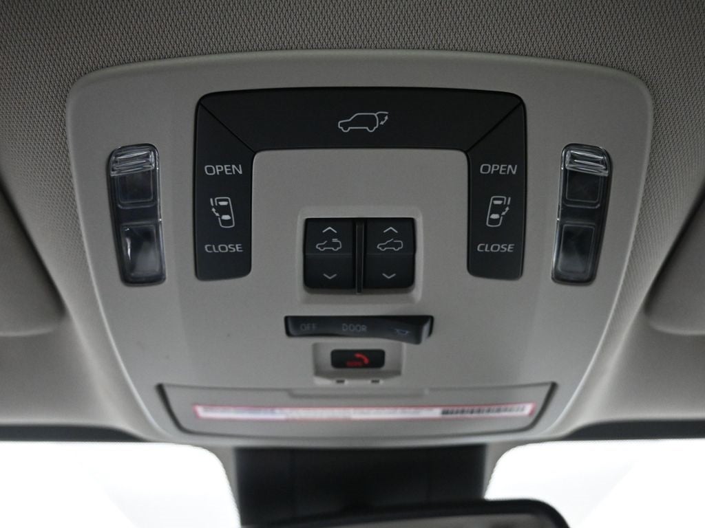 2023 Toyota Sienna XLE 7 Passenger