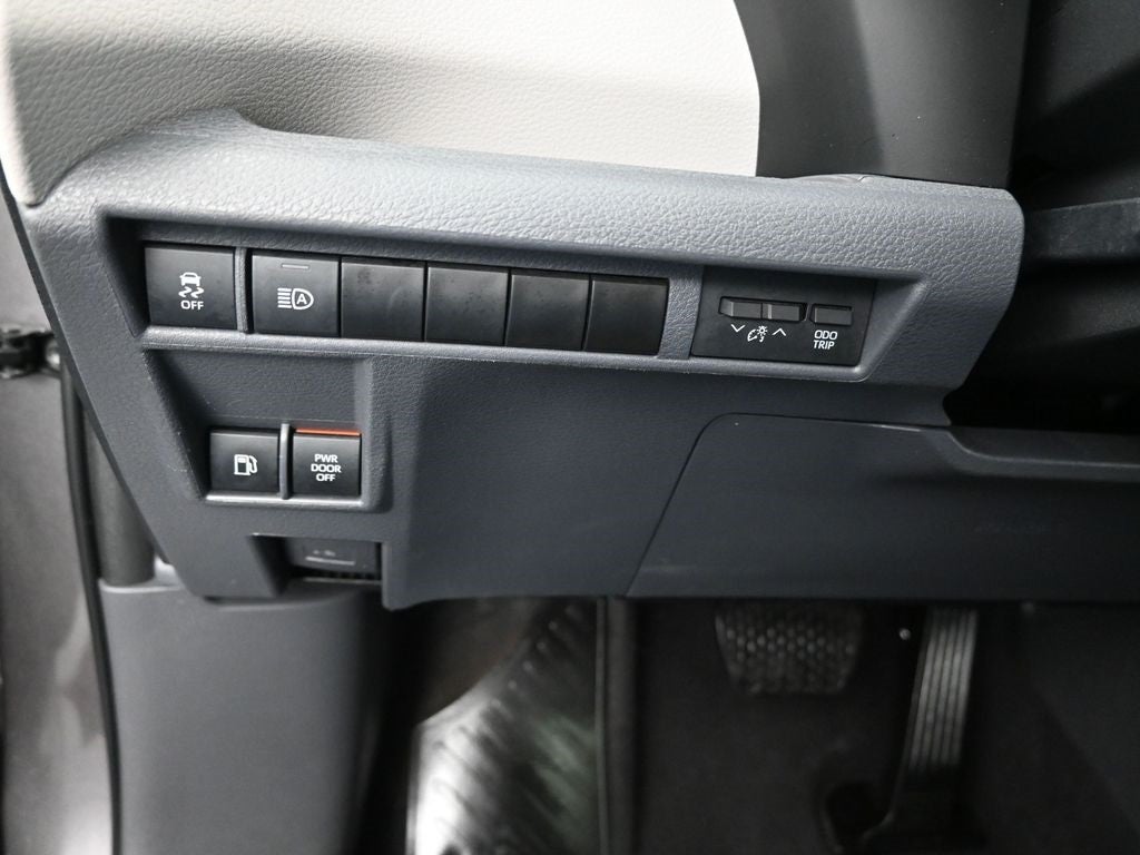 2023 Toyota Sienna XLE 7 Passenger