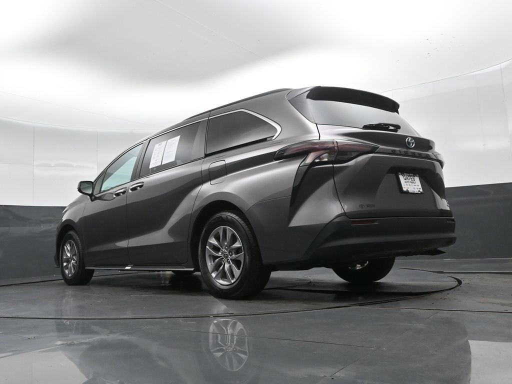 2023 Toyota Sienna XLE 7 Passenger