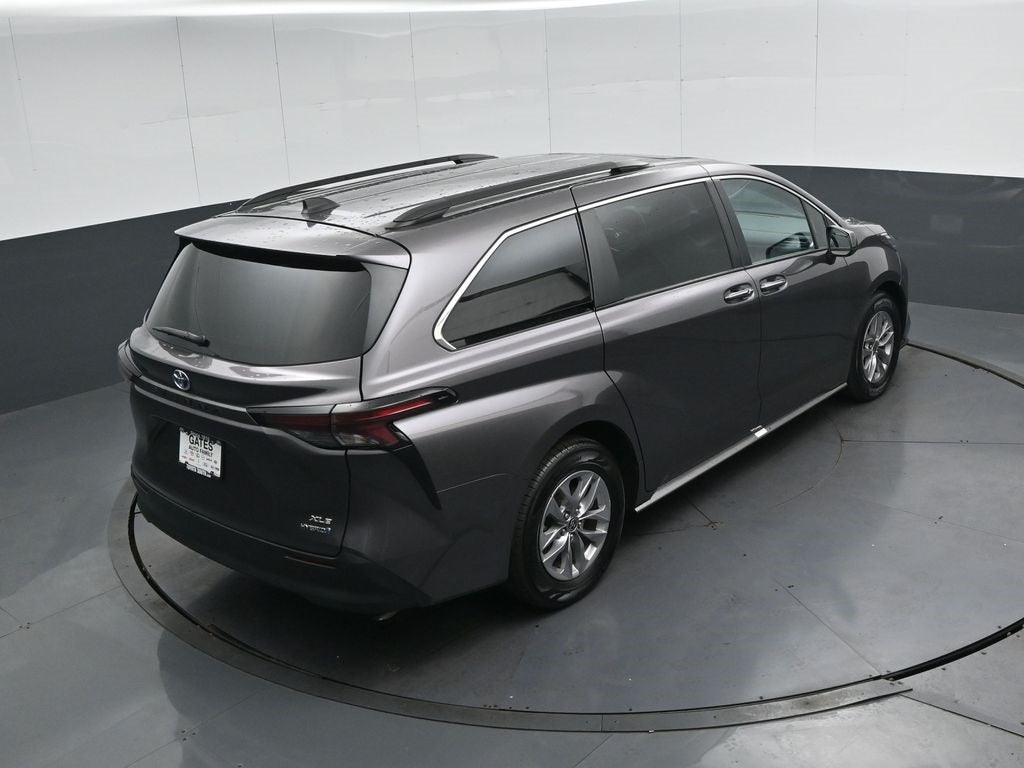 2023 Toyota Sienna XLE 7 Passenger