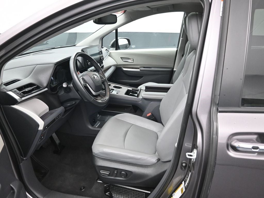 2023 Toyota Sienna XLE 7 Passenger