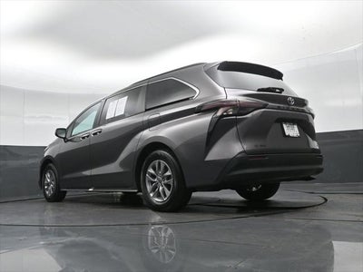 2023 Toyota Sienna XLE 7 Passenger