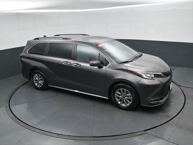 2023 Toyota Sienna XLE 7 Passenger